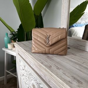 SAINT LAURENT
Calfskin Y Quilted Monogram Small Loulou Chain Dark Beige